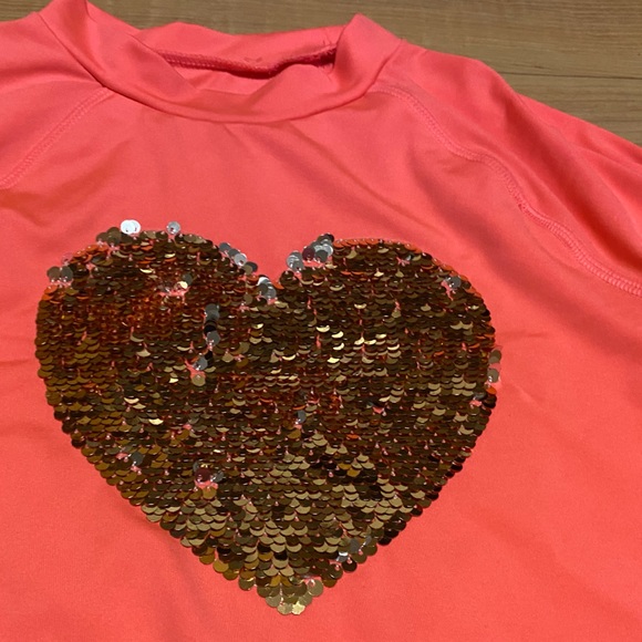 Cat and Jack Girls’ 7/8 swim Rashguard with flip sequins - Picture 2 of 5